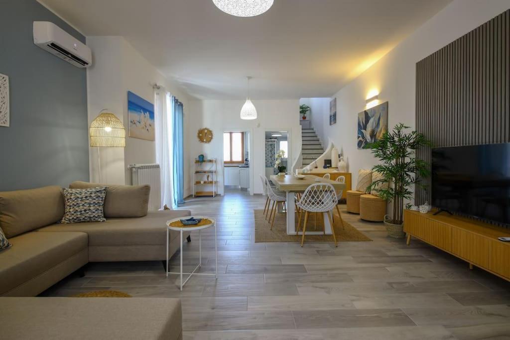 Villa Vera, Accesso Al Mare, Vista Castello, Ac ブリンディジ エクステリア 写真